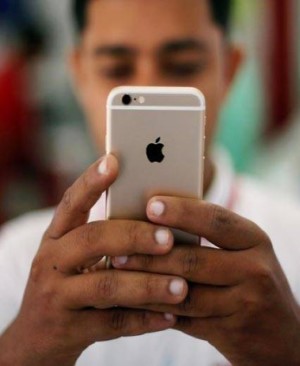 Reach Your Target Audience with Our iPhone Users Database - Free Sample